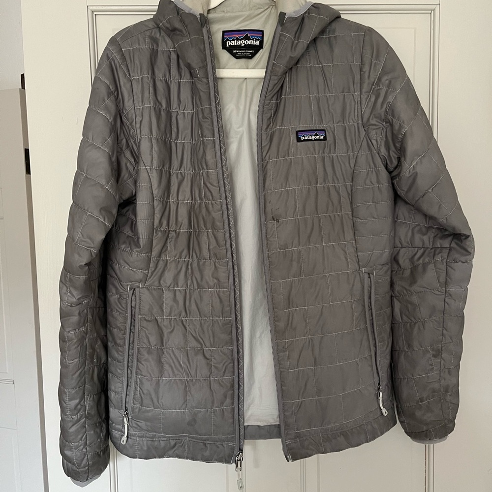 Patagonia puff jacket with hood